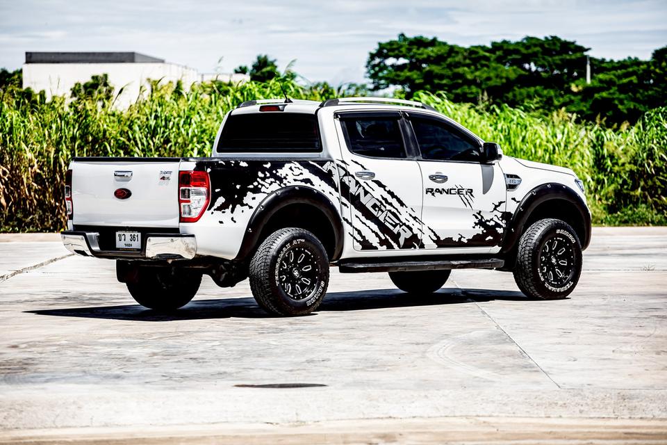Ford Ranger 2.2 XLT Hi-Lander Double Cab ปี 2019 สีขาว