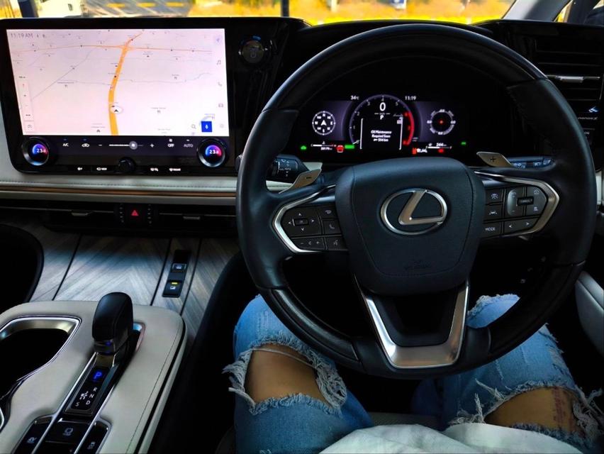 2024 All-new Lexus LM 350h Excutive 4-Seater รหัส KPV3949 5