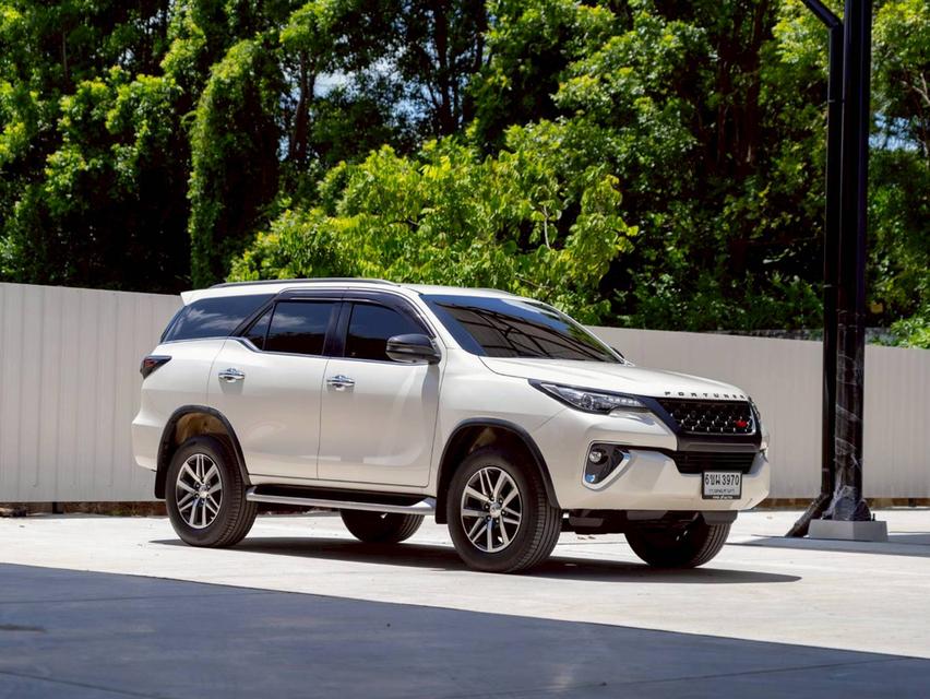 Toyota fortuner 2.4V 2WD ปี 2019 รถบ้านเจ้าของเดียว