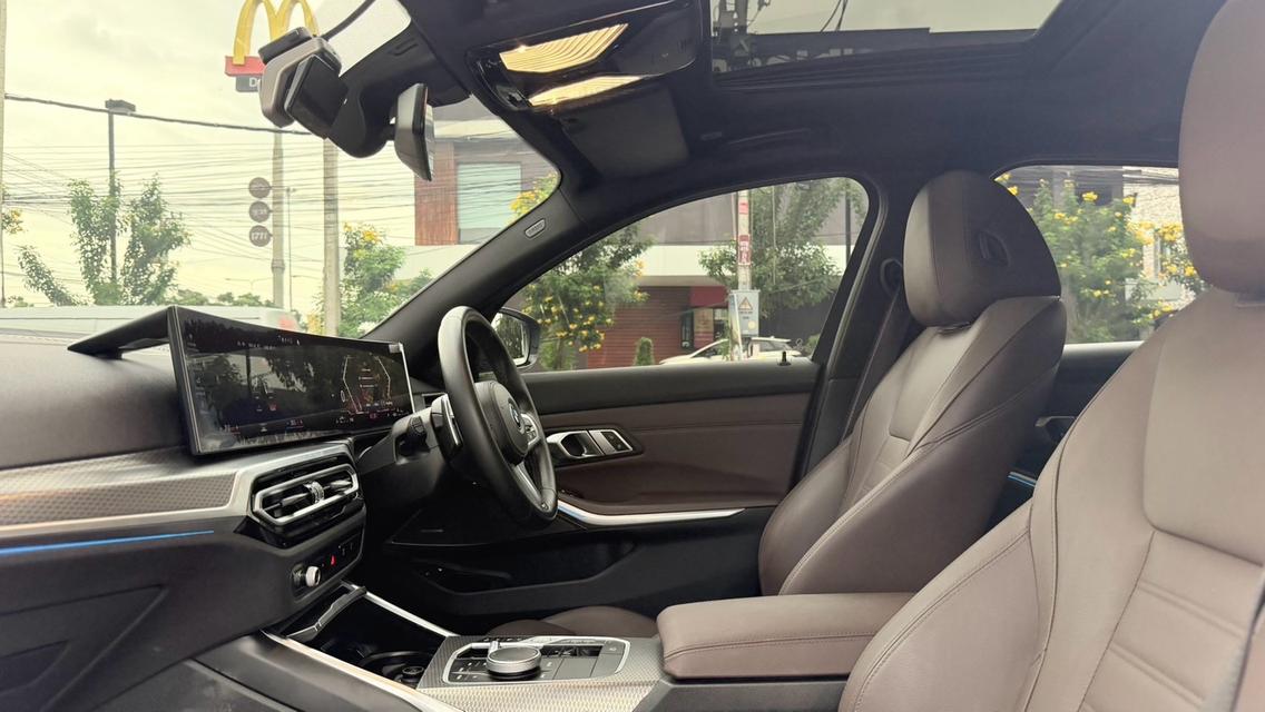 รหัสรถ KPV53 ⚫ BMW 330e M Sport ปี 2023 รูปที่ 7