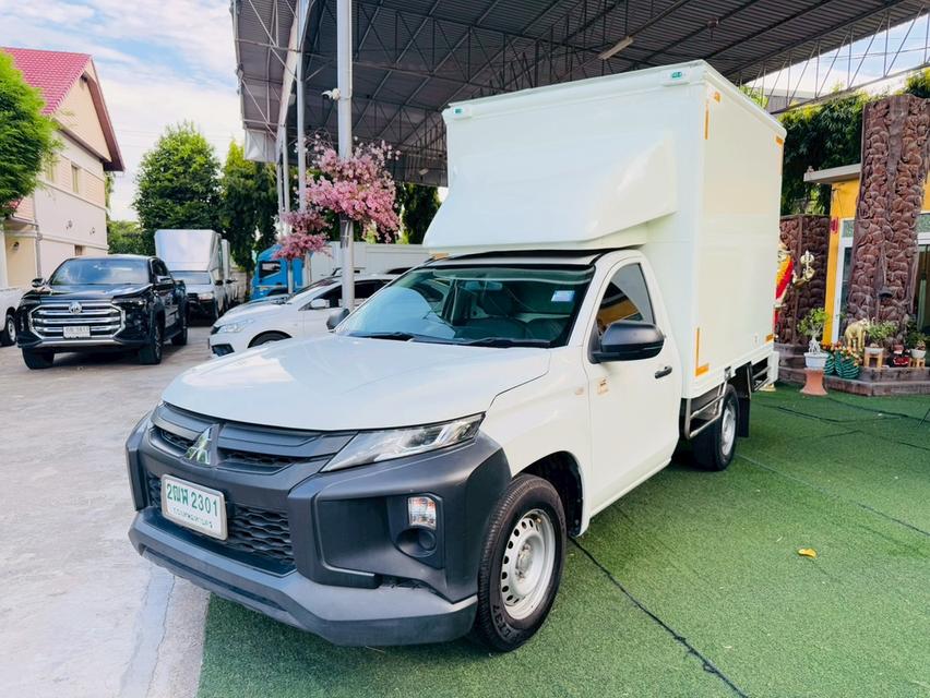 MITSU TRITON SINGLE CAB รุ่น GL เครื่อง2.5cc.เกียร์ธรรม ปี 2022 รถกระบะตู้บรรทุกCARGO-BOX สภาพสวย
