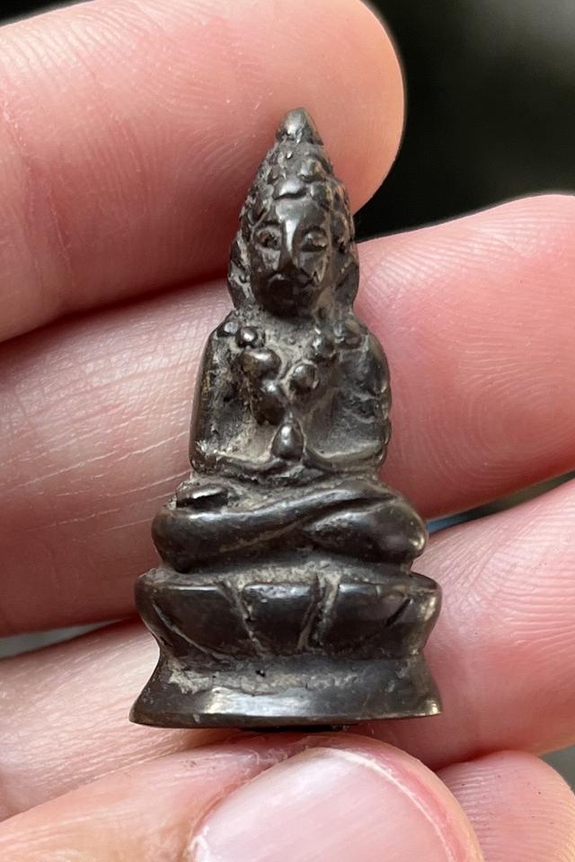 พระชัยวัฒน์อุดชันโรง