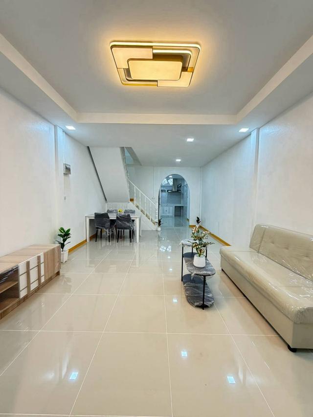 หมู่บ้านบัวทอง2  ติดรถไฟฟ้าสายสีม่วง สถานีคลองบางไผ่ ทาวน์เฮาส์ 2 ชั้น   ตกแต่งใหม่พร้อมอยู่ 5