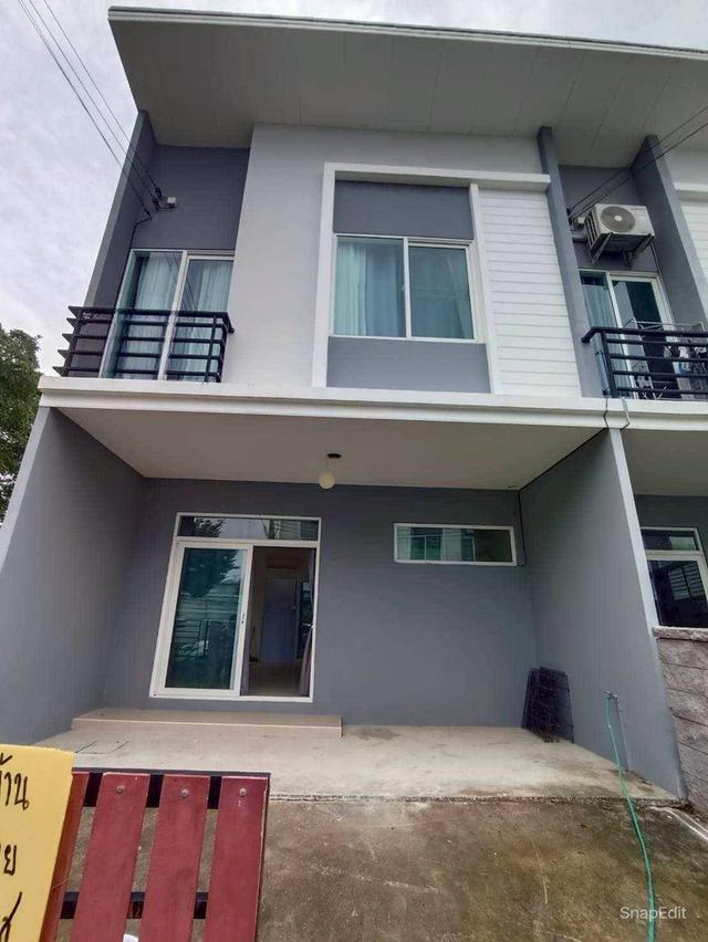 ให้เช่าทาวน์เฮ้าส์ 2 ชั้น หมู่บ้านกัสโต้ - สุวรรณภูมิ พร้อมอยู่ (N.1816)