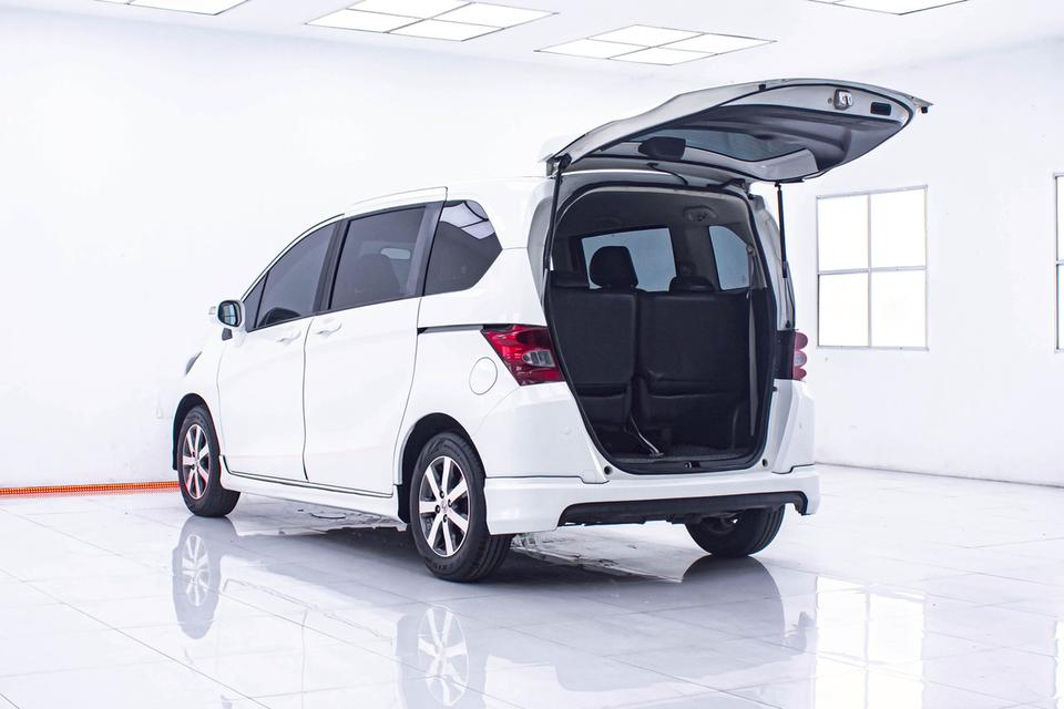 HONDA FREED 1.5 SE 2012 5