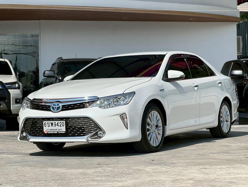 TOYOTA CAMRY 2.5 HV NAVI ปี 2017 โฉม ปี12-18 สีขาว 3