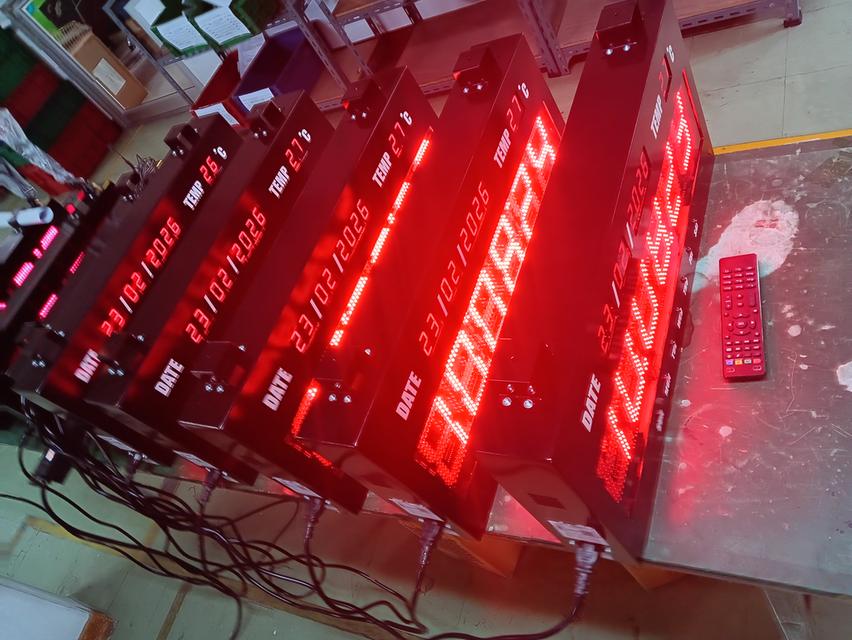 นาฬิกาดิจิตอล รุ่น 2143 นาฬิกาขนาดใหญ่ แสดงเวลา, เวลา, อุณหภูมิ พร้อมกัน LED Digital clock https://www.digitals-board.com รูปที่ 5