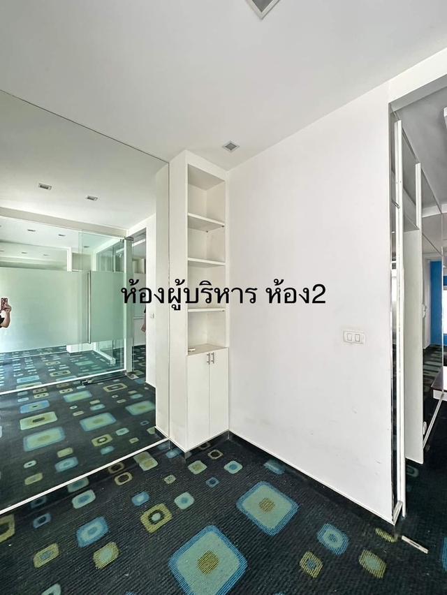 ให้เช่าโฮมออฟฟิศ 4 ชั้น Biztown ลาดพร้าว ตกแต่งหรู พร้อมใช้งาน เหมาะทำออฟฟิศ  ใกล้ทางด่วน มีที่จอดรถหน้าบ้านในรั้ว 2 คัน และภายในโครงการ 5