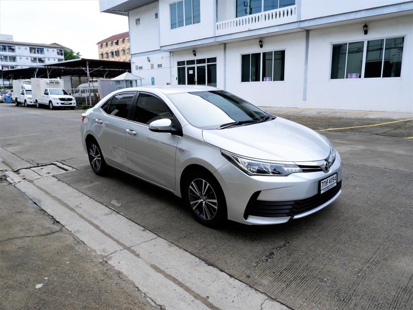 Toyota Altis 1.6G ปี 2018 เกียร์ AT สีเงิน 1