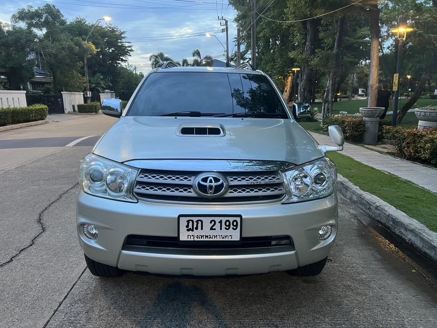รถยนต์ Toyota Fortuner 3.0 V Auto ขับ2 ปี 2010