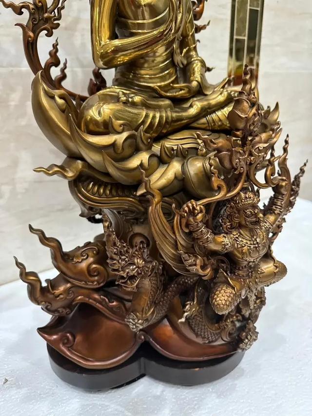 พระบูชาใหญ่ หน้าตัก 9 นิ้ว