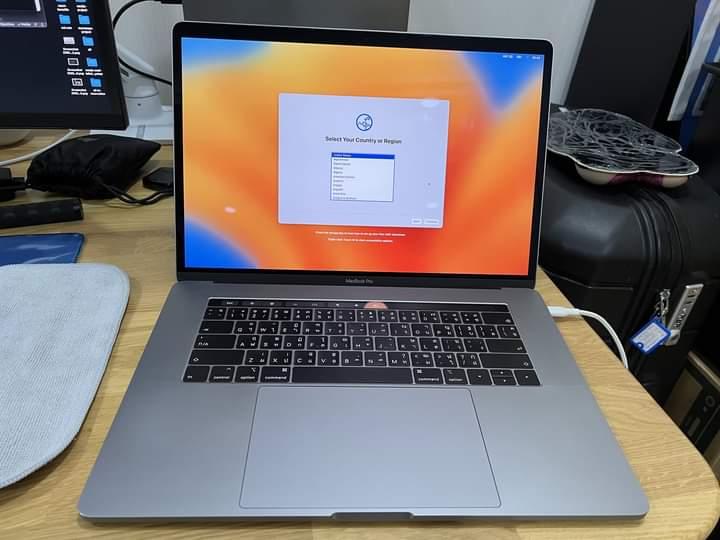 ขาย MacBook Pro 15 2018 Core i7 1
