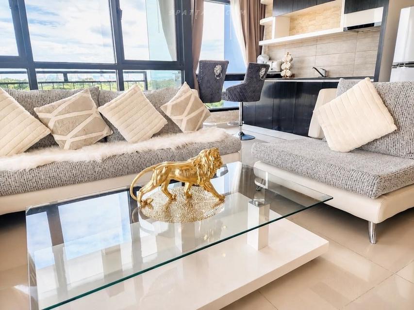 For Rent — Top-Floor Corner Condo at The Blue Residence, PattayaBeautiful corner condo for rent at The Blue Residence, Pattaya. Top-floor unit 1