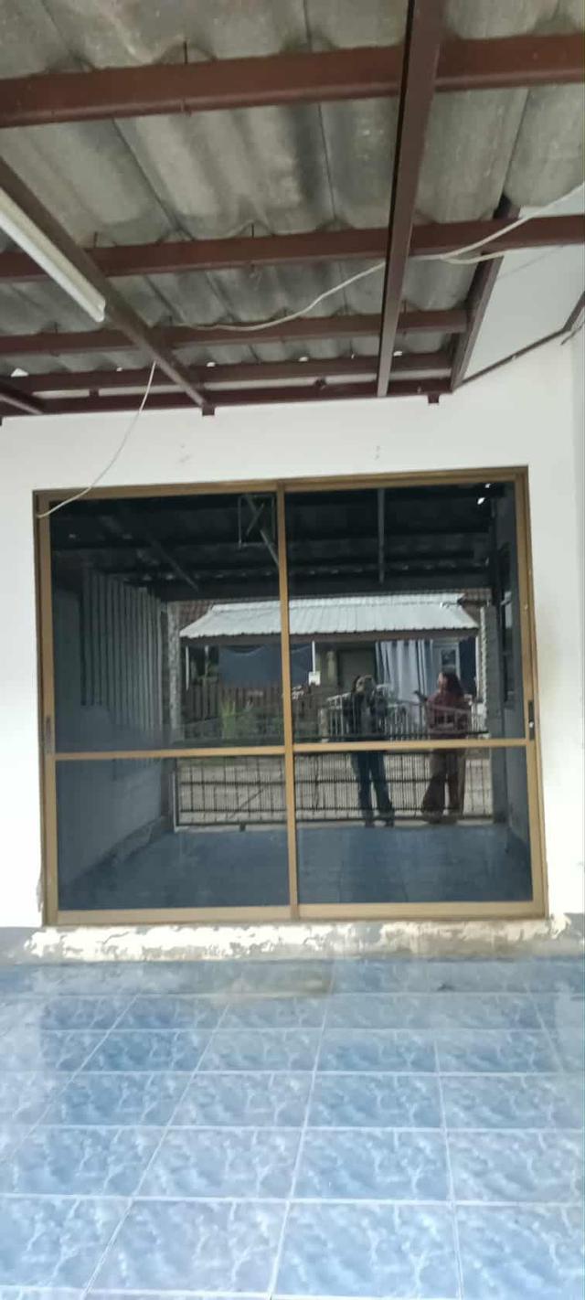 🏡 ขายบ้านฟังก์ชันครบ 30 ตร.ว. ราคาเพียง 1.6 ล้าน! ผ่อนถูกกว่าเช่า ได้บ้านเป็นของตัวเอง ​รายละเอียด: อยากมีบ้านเป็นของตัวเองในงบประหยัด ห้ามพลาดหลังนี 9