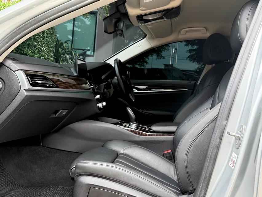 2020 BMW 530e G30 SPORTLINE รถมือเดียว 8X,XXX กม สภาพเหมือนรถใหม่ รถเข้าศูนย์ตรงระยะ ไม่เคยมีอุบัติเหตุครับ 13