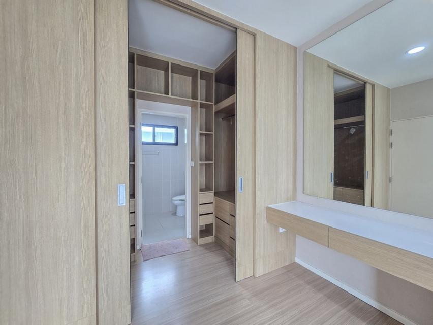 ขายทาวน์โฮม 3 ชั้นมือสองนนทบุรี โครงการ บ้านกลางเมือง รัตนาธิเบศร์ (Baan Klang Muang Rattanathibet) ใกล้รถไฟฟ้าสายสีม่วงสถานีแยกนนทบุรี 1 9