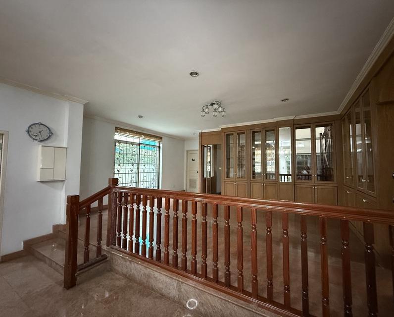 ให้เช่า บ้านหรู หมู่บ้านแกรนด์คาแนล ประชาชื่น 94 ตารางวา 5 นอน 2 ชั้น 5