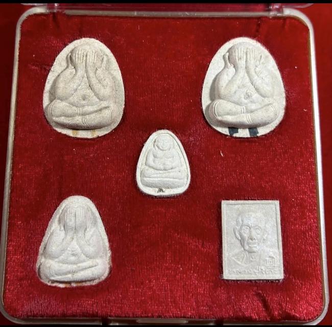 พระชุดหลวงปุ่โต๊ะ รุ่น 108 ปี พ.ศ. 2538 รูปย่อยที่ 2