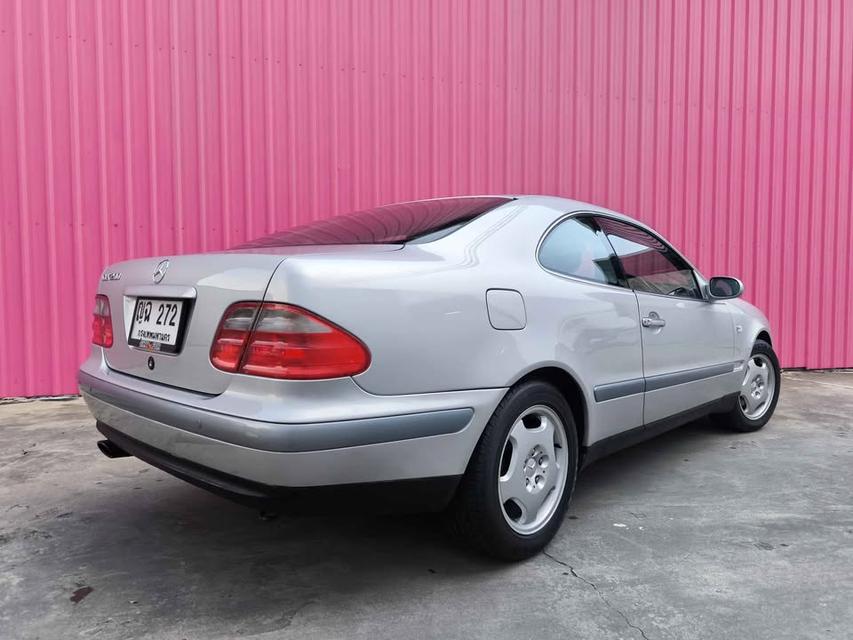 Mercedes-Benz CLK-Class ปี 2002  8