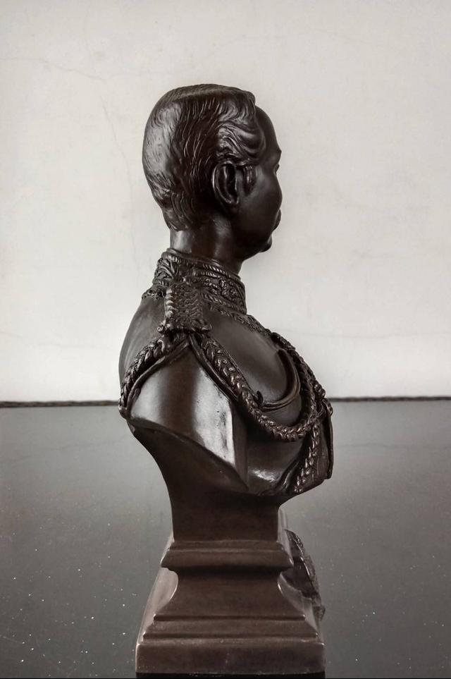 627.พระบรมรูปหล่อครึ่งพระองค์ในหลวงรัชกาลที่5 พระบาทสมเด็จพระปรมินทรมหาจุฬาลงกรณ์ พระจุลจอมเกล้าเจ้าอยู่หัว 5