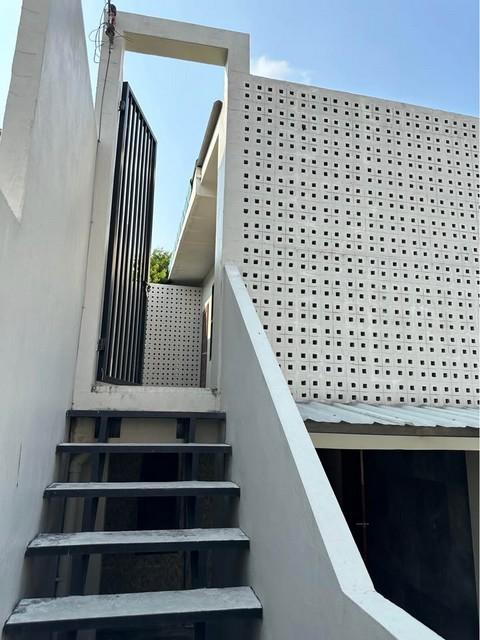 T26-983 ขาย บ้าน โฮมออฟฟิศขนาดใหญ่ 2–3 ชั้น 75 ตรว. ซอยรุ่งเรือง ใจกลางรัชดา–สุทธิสาร กรุงเทพ ห้วยขวาง ใกล้กับ เดินถึง M 8