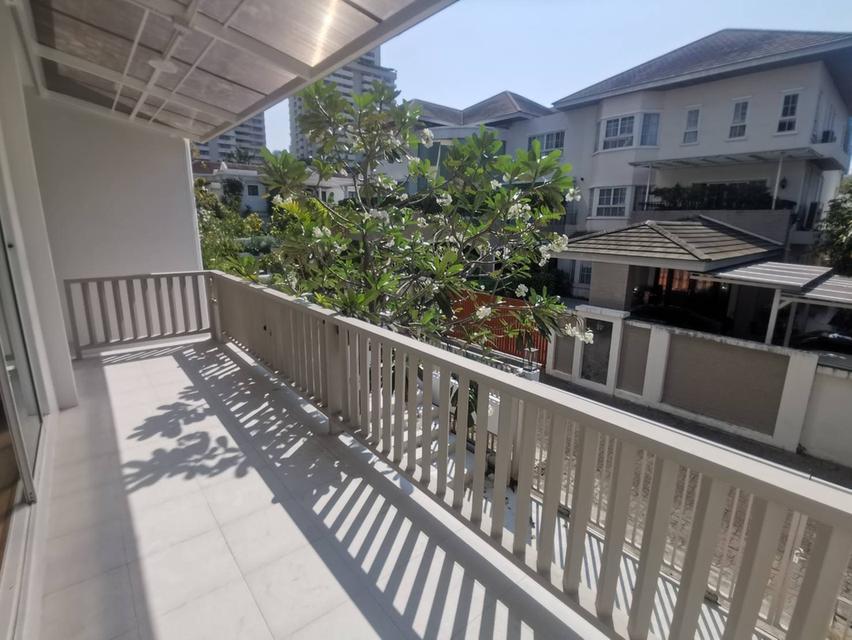 ขายด่วนทาวน์เฮาส์ 3 ชั้น - สุขุมวิท 31 14