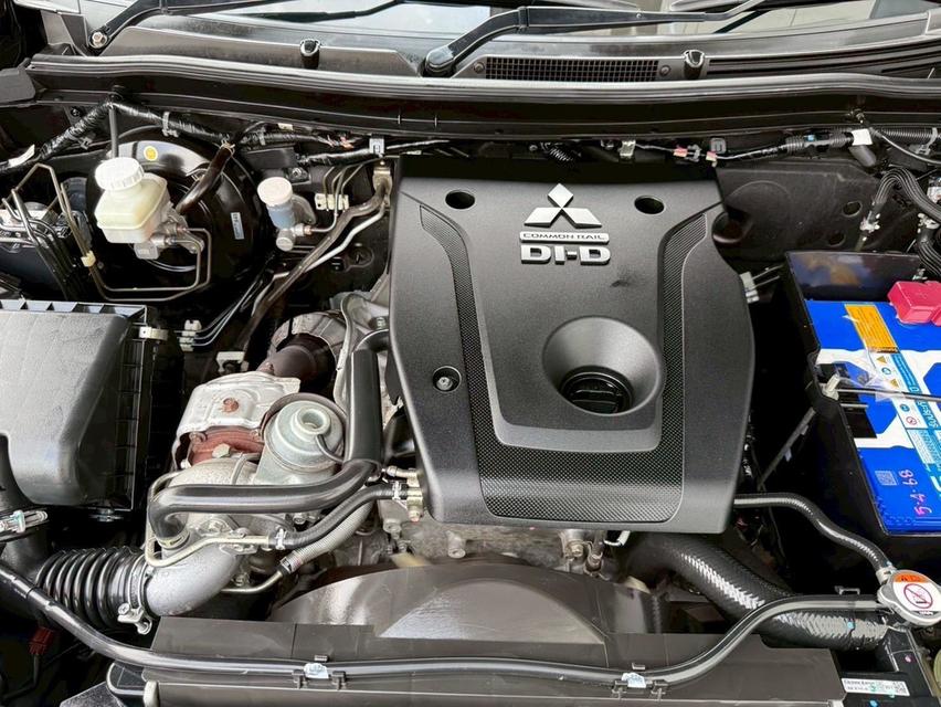 MITSUBISHI TRITON 2.4GT PLUS BOUBLE CAB 2021 สีดำ เกียร์ธรรมดา ดีเซล มือเดียวป้ายแดง 18