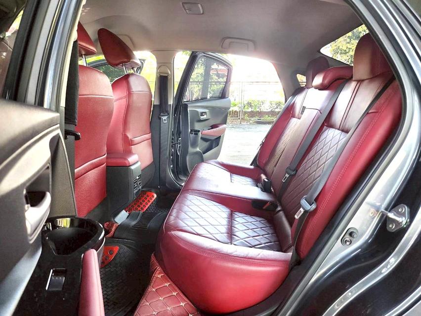 ขายรถ Toyota Yaris Ativ 1.2 Premium Luxury ปี 2024 สีเทา เกียร์ออโต้ 12