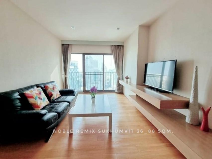 ให้เช่า คอนโด 2 bedrooms fully-furnished NOBLE REMIX (โนเบิล รีมิกซ์) 88 ตรม. on Sukhumvit Road close to BTS Thonglor 3