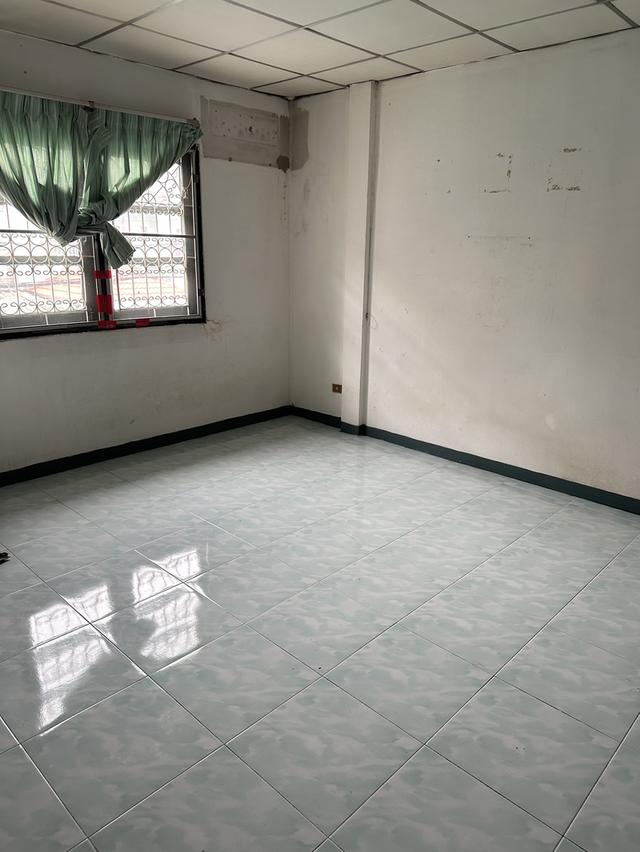 ทาวเฮาส์ 2ชั้น 2ห้องนอน2ห้องน้ำ 1จอดรถ นนทบุรี 7