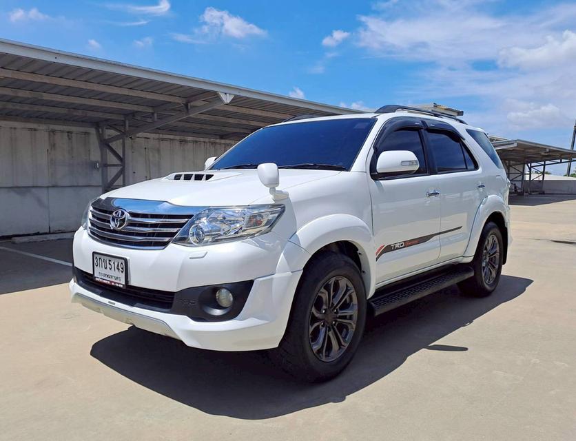 Toyota Fortuner 3.0 V รุ่น TRD Sportivo  4WD รุ่นท็อปสุด ปี2014 สีขาว 7