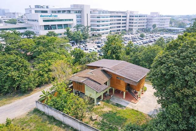 บ้านไม้สัก 2 ห้องนอน รพ.เมืองลำปาง 300 ม.ให้เช่า คฤหาสน์ 2 ห้องน้ำ ใกล้ตลาดเทศบาลเมืองลำปาง 900 ม. ที่ดิน 150 ตร.ว. 600 1