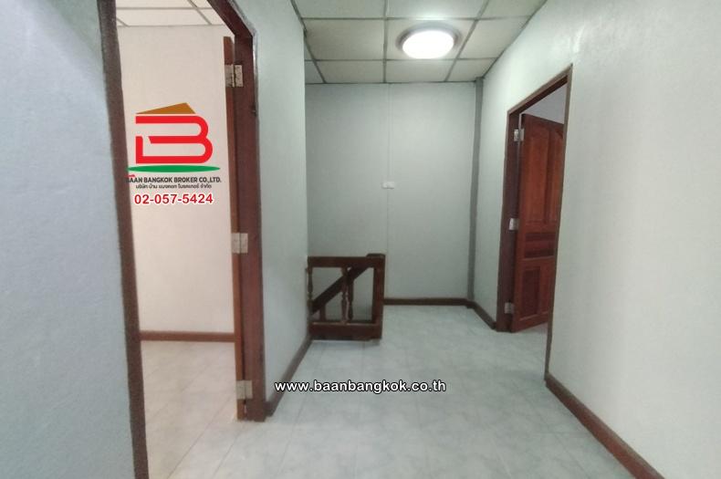 ทาวน์เฮาส์ เนื้อที่ 23 ตร.ว. หมู่บ้านพิธิพันธ์วิลล่า (ซอยพหลโยธิน 52 แยก 39) ใกล้BTSสะพานใหม่ ถนนพหลโยธิน แขวงคลองถนน เขตสายไหม 8