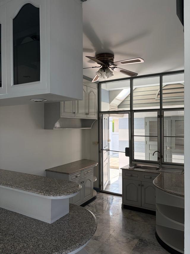 ให้เช่าบ้านเดี่ยว หมู่บ้านโฮมเพลส รามคำแหง 140 พร้อมเข้าอยู่ ทำเลดี เดินทางสะดวก ใกล้รถไฟฟ้าสายสีส้ม 8