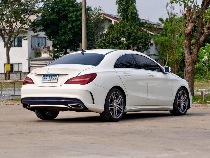 Mercedes Benz CLA250 2.0 AMG Dynamic 2017 ใช้น้อยมาก ประวัติดี รถสวยใหม่จริงๆคับ 4