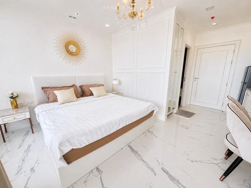For Rent — Luxury Studio Condo at The Empire Tower PattayaBeautiful studio condo for rent at The Empire Tower Pattaya. Open view from the 11th floor, 2