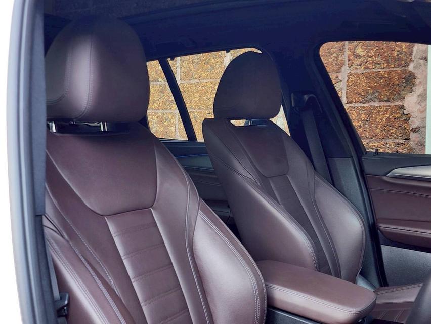 BMW X3 30e M sport 2022 ( Pre Lci ) รถออกศูนย์ Millenium ประวัติครบ ไมล์เพียง 27,000 km สีเดิมทั้งคันจากโรงงานไม่มีแม้แต่รอยขีดข่วน รูปที่ 11