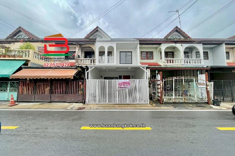 ทาวน์เฮาส์ ซอยนวมินทร์ 111 เนื้อที่ 22 ตร.ว ใกล้ฟู้ดแลนด์นวมินทร์ แขวงคลองกุ่ม เขตบางกะปิ กรุงเทพมหานคร 1