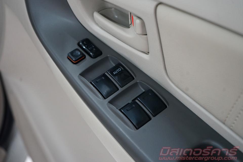 2012 TOYOTA INNOVA 2.0 G OPTION 18