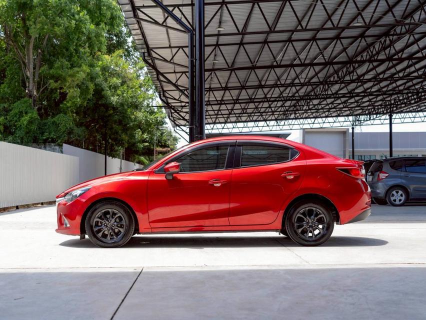 Mazda 2 1.3 High connect ปี จด 2018 รถสวย