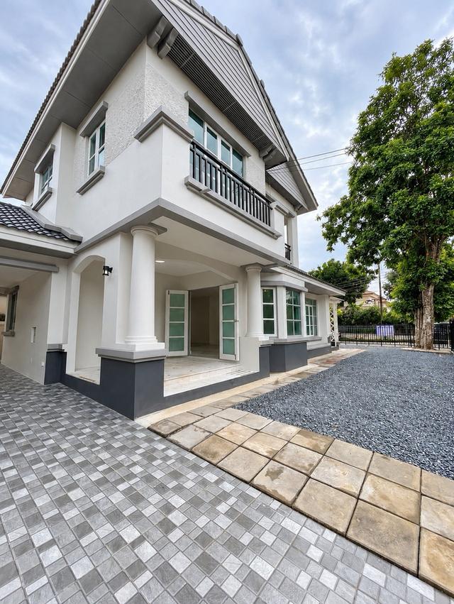 หมู่บ้านชัยพฤกษ์ ถนนวัดลาดปลาดุกบ้านเดี่ยว 2 ชั้น  หลังมุมถนนเมน ตกแต่งใหม่ ซอยวัดลาดปลาดุก 3