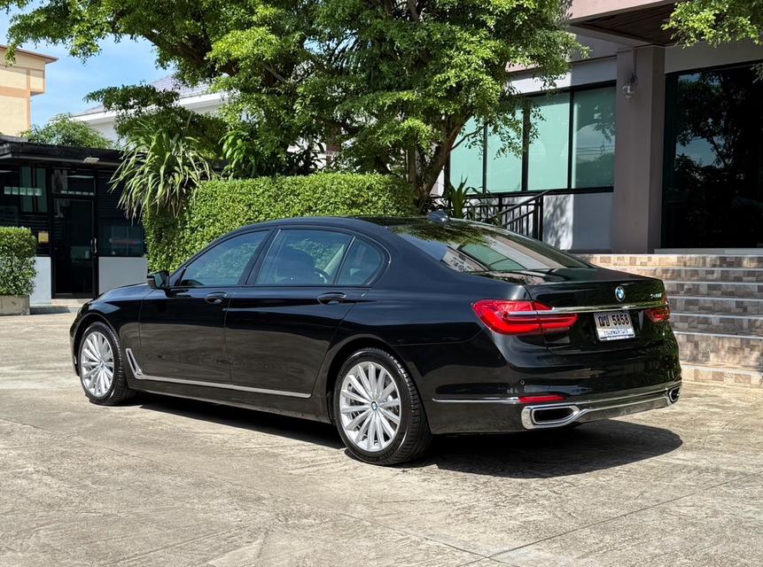 2017 BMW SERIES7 740LI G12 รถมือเดียวออกป้ายแดง รถวิ่งน้อย เข้าศูนย์ทุกระยะ ไม่เคยมีอุบัติเหตุครับ 5