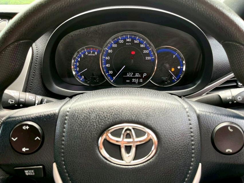 Toyota Yaris 1.2 E AT ปี2019 10