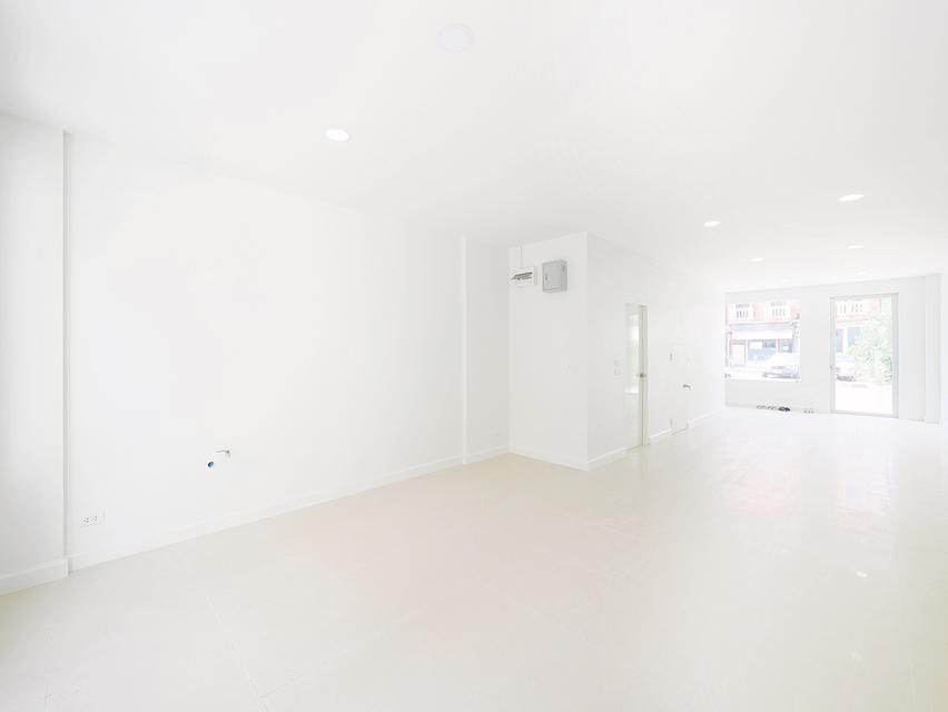 ขายอาคารพาณิชย์ 3 ชั้น ม.เวนิสดิไอริส ขนาด 31.5 ตร.ว. 3นอน 3น้ำ [วัชรพล – สุขาภิบาล5] ขาย 3.45ล้าน 4