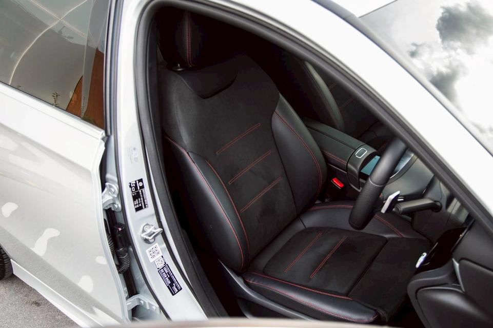 Mercedes Benz A200 AMG DYNAMIC ปี 2022 ไมล์ 18,xxx 9