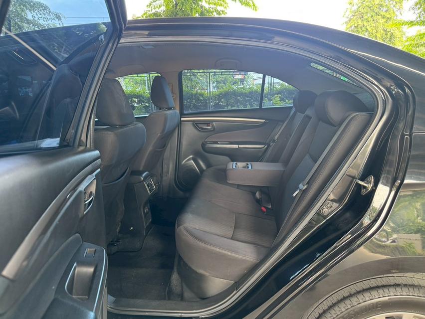 ขายรถ Suzuki Ciaz 1.25GLX push start ปี 2022 สีดำ เกียร์ออโต้ 12
