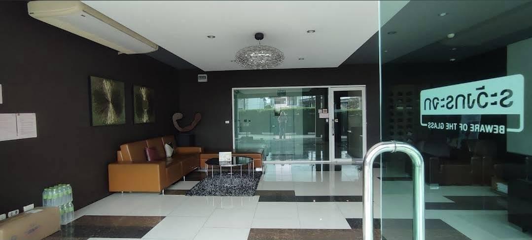 คริสม่า คอนโด ติดรถไฟฟ้าสายสีชมพู MRT สถานีแฟชั่นฯ ใกล้ Fashion Island และทางด่วน ตกแต่งครบ พร้อมเข้าอยู่ 6