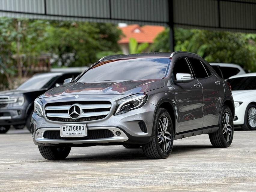 ปี 2015 BENZ GLA-CLASS, 200 โฉม W156ปี14-20 สีเทา เครื่องยนต์เบนซินล้วน