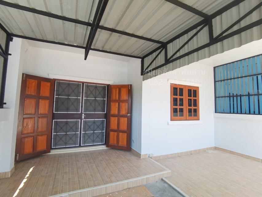 ให้เช่า ทาวน์โฮม HS052 หลังมุม มีแอร์ เฟอร์พร้อมอยู่ บ้านบึง ชลบุรี ป.ปริญญา 96 ตรม 23.9 ตรว ทำเลดี ใกล้ ตลาดชัยแสงทอง โ รูปที่ 6