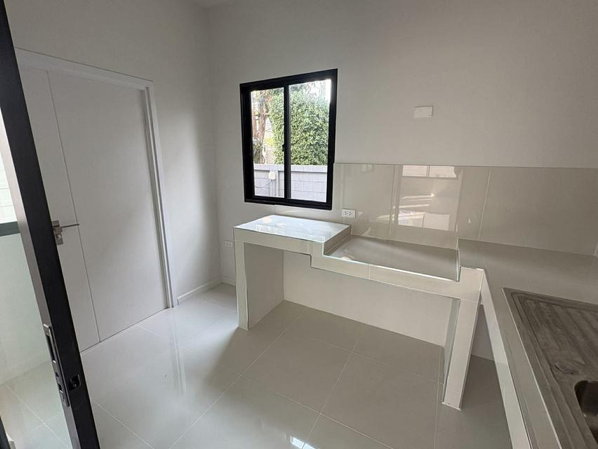 ขาย/ให้เช่าบ้านเดี่ยว 2 ชั้น หมู่บ้าน Britania วงแหวน-เทพารักษ์  ซอยมังกร เทพารักษ์ 11